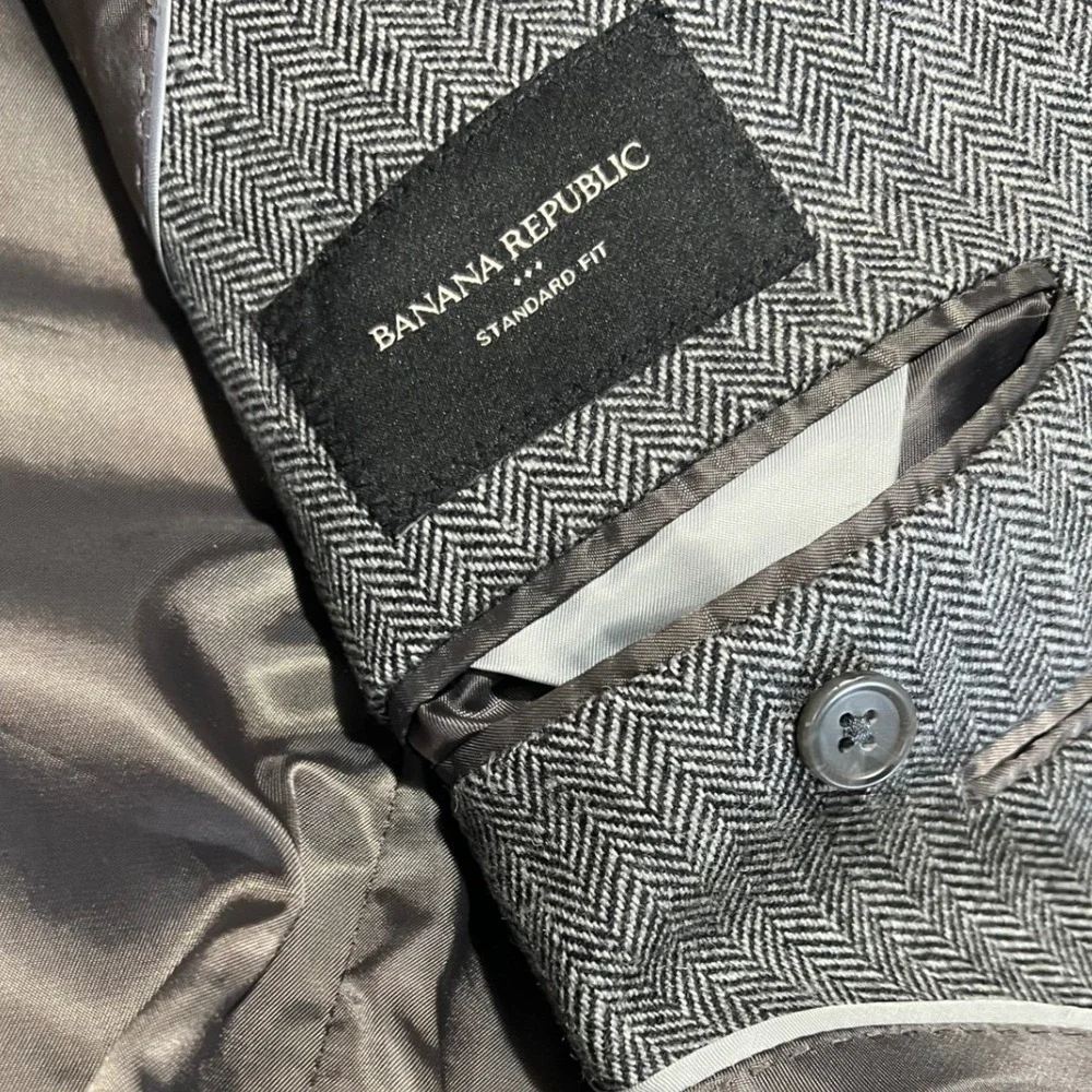 Banana Republic Mens 40R Grey Herringbone Wool Blend Academia Fit Blazer Jacket
